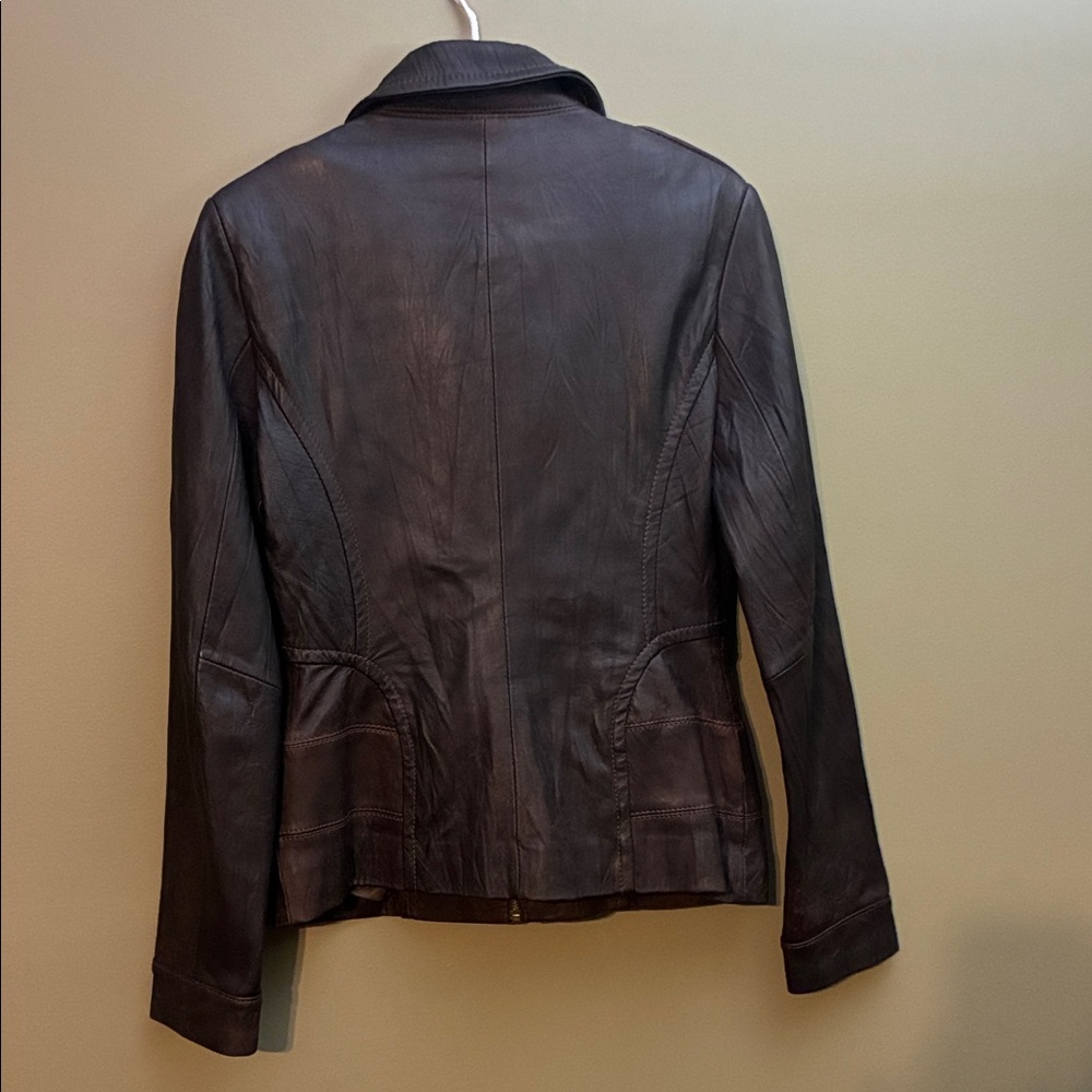 Danier Women's Rich Brown Leather Jacket with Chunky Button Detail - Picture 9 of 16